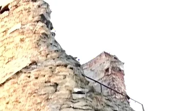 BJörn and Jean Discovered More Than Just Old Castle Ruins