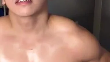 Pinoy Muscle Twink Jerks of After Work Out Incl.nipple Play