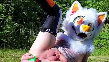 Horny Twink Uses Carrot in His Hole