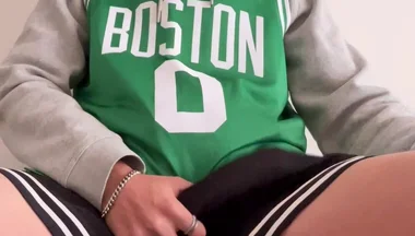 Basketball Bro Gets Horny and Shoots a Fat Load