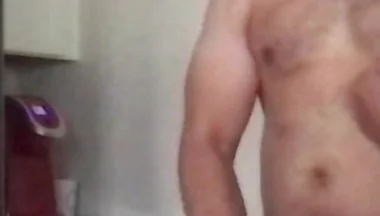 Quick Cumshot in Kitchen