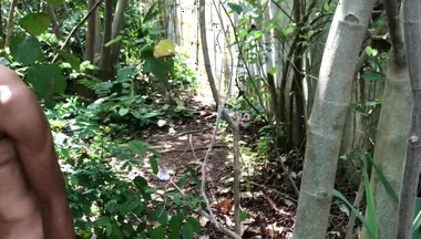 Threesome Outdoor Fuck Inside the Bush
