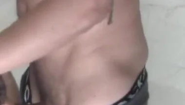 After eating bareback sex !!