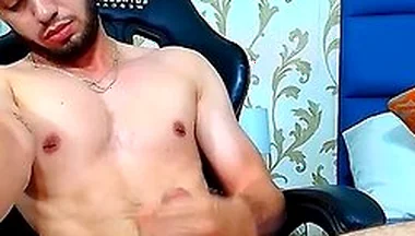 Gay Hunk Masturbation Amateur Webcam Session Michael Magno