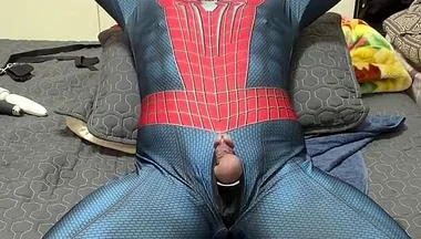 Fat Spider Draws by Drawing in the Red Center