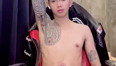Horny Filipino Inked Twink Jerking off