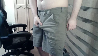 Hot Stud Goes Commando During Leg Day