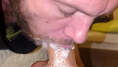 Playing with Huge Amount of Saliva Doing Bubbles and Deepthroat