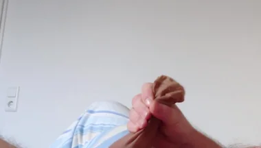 Towel-and-pantyhose-condom Masturbation Method