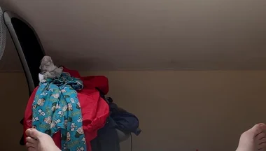 Horny Gay UK Slut Enjoying a Wank