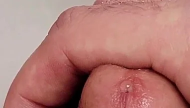 Epic Cum and Piss Fountains From My Pee Hole.