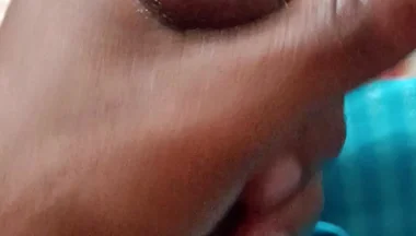Masturbating in Benglades