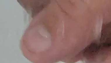 Strong Water in the Foreskin Excites the Glans Precum.