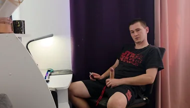 I Tried to Masturbate and Reach an Orgasm, but My Wife Unexpectedly Interrupted Me