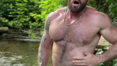 Hairy Guy Edges and Cums Outside