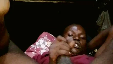 Black Handjob Massage, Pretty Type Masturbation Till Cum !
