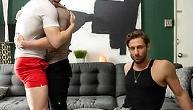 Men - Michael Vente Sucks His Dates Roommate Dom Kings Cock Without Him Noticing