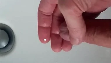Pee in Bathroom Sink - 04.04.2024