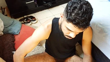 #1 Foot Fetish Experiment - Honest First Reaction