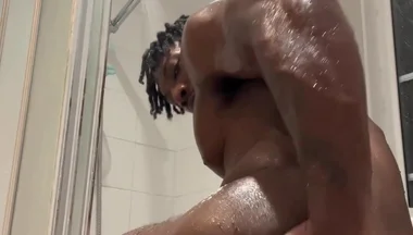 Quick Wank in Public Toilet