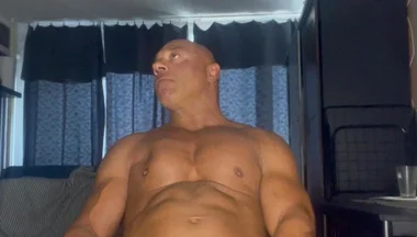 Mr Guru Bodibuilder Bi Sexy Man Solo Wank