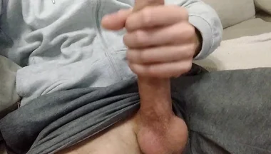 Shaved Amateur Shows the Perfect Size of His Cock and Gives You His Sperm