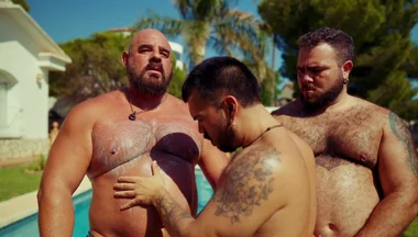 Poolside Cream Rubdown: Four Hands Slick up a Needy Sub, Sandwiched