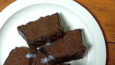 chocolate cake with cum