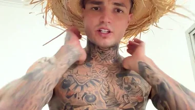 Gifted Hillbilly Wants to Screw a