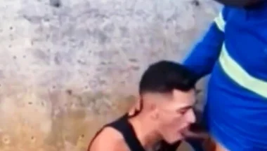 Worker Fucks in the Bush Strangers