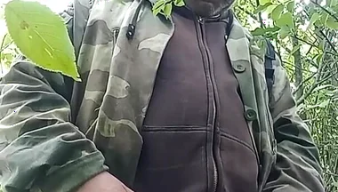 Jerking off in Nature