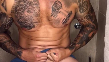 Hot Cumshot Closer with No Touch