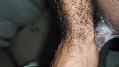 Jerk Man Jerks off in the Bathroom Without Scrubbing His Body with Soap