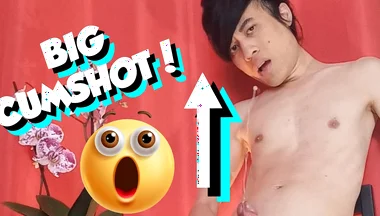 Wow the Big Cumshot! How Far Does Jon Arteen Squirt His Juicy Cum in This Hot Show of a Sexy Naked Gay Twink Masturbating