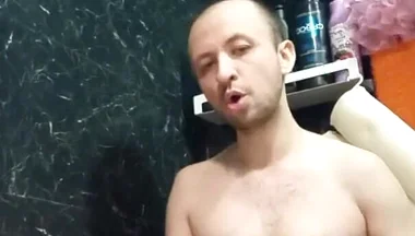 A Naked Man Jerks off His Big Dick in the Bathroom.