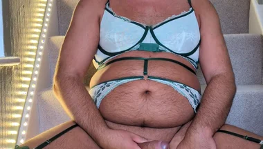 Cumming Hard on the Stairs