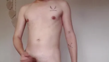 Young Gay Man Puts a 24-centimeter Dildo in His Ass