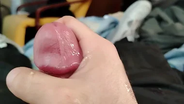 A Quick Cumshot 1