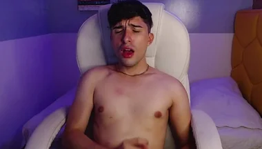 Watching Porn While Masturbating and Cumming