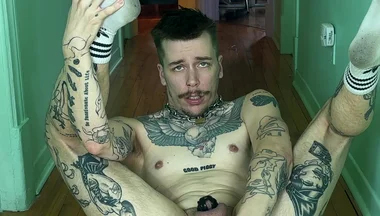 Tattoo Guy Ass Play with Toys