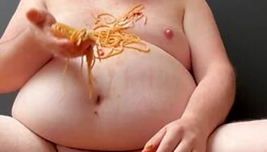 Messy Pasta-pigout