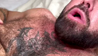 Two Hairy Muscle Daddies Get Sweaty Down Under in Madrid