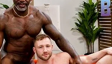 Big Dick Damien Roux Catches Customer Jerking Off In Public Cyber Cafe!