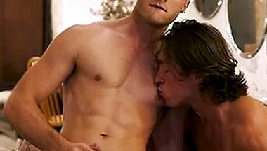 French Connection Guillaume Wayne Fucks Two Hot Twunks
