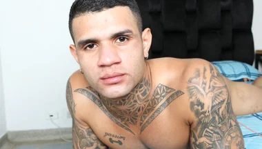Lince Latino Jerk off Pissing