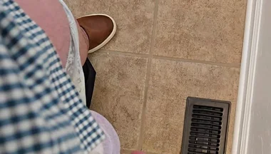 New Kotex Pad Placement Wank with Big Pad