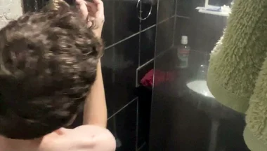 Skinny Twink Taking a Shower and Showing His Full Naked Body