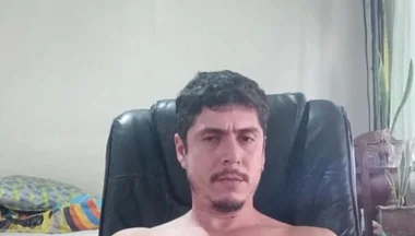 Handsome Guy Masturbates and Eyaculates for You