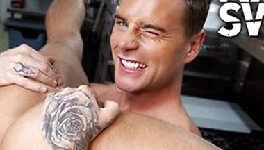Dakota Payne And Josh Moore Kitchen Hook Up