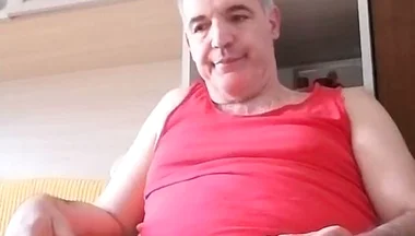 I Shower with My Piss and Masturbate My in Online Show